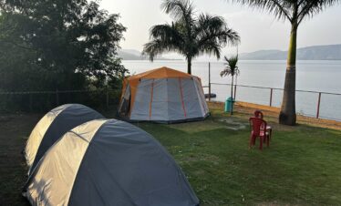 The campsite at Pawna Lake is nestled in the beautiful surroundings of the Western Ghat, with hazy valleys encircling the lake. Camping at Pawana Lake offers the ideal setting for relaxing in the middle of the wilderness. An outdoor enthusiast's paradise, the lake's peace, the surrounding hills, and the variety of water activities available.